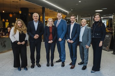 Besuch der Staatssekretärin Michaela Schmidt im Stadion Center 
