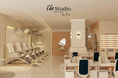 The Studio by Anny von innen - Stühle für Fusspflege